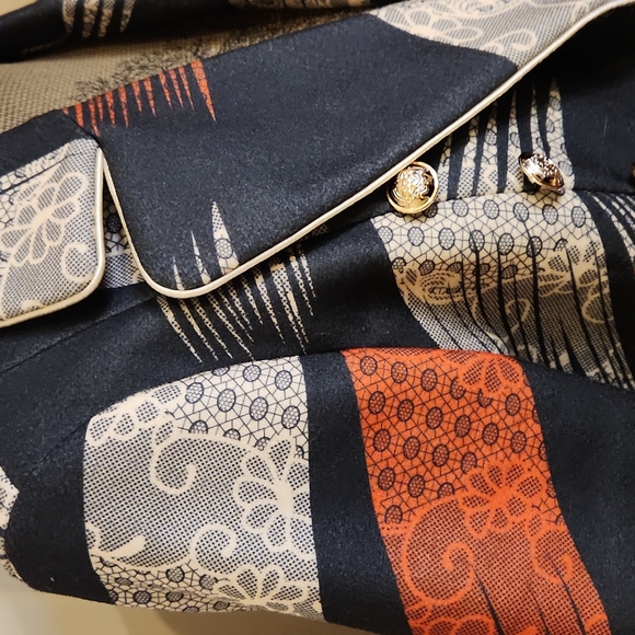 Button Down Collared Jacket - Picture 3 of 8